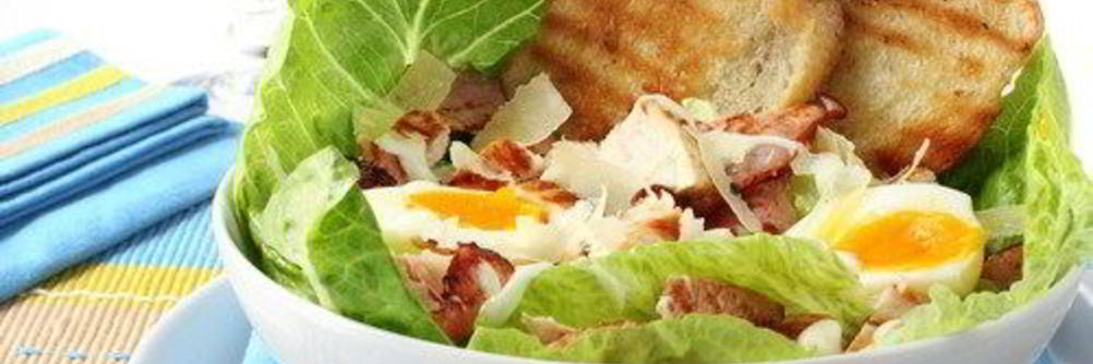 Салат из телятины с яйцами и эндивием