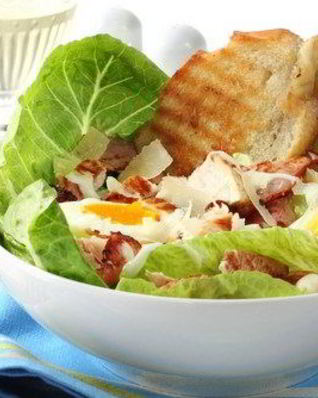 Салат из телятины с яйцами и эндивием