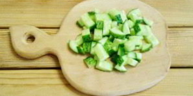 салат из зелени и овощей