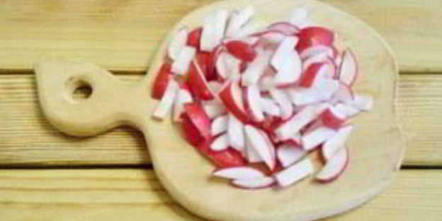 салат из зелени и овощей