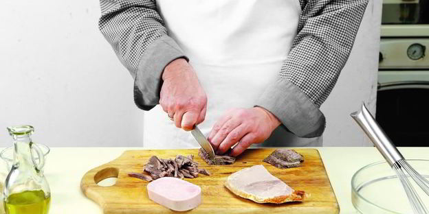 салат мясной