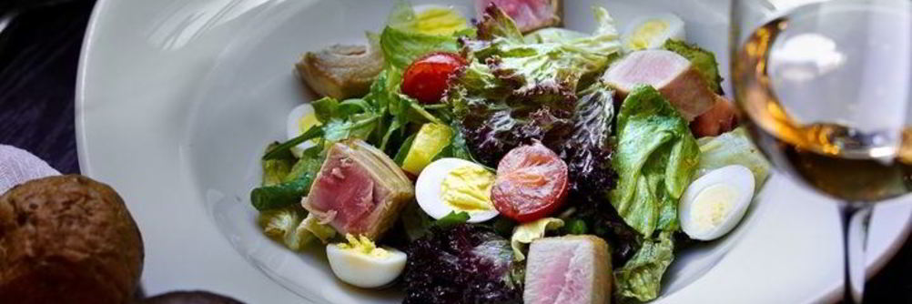 Салат Нисуаз с тунцом классический