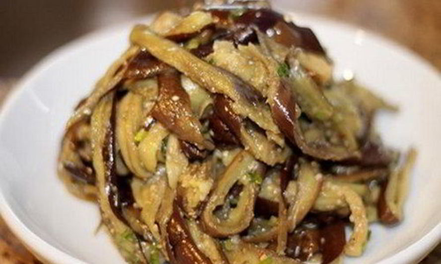 Рецепт салата по-корейски из баклажанов с кунжутом