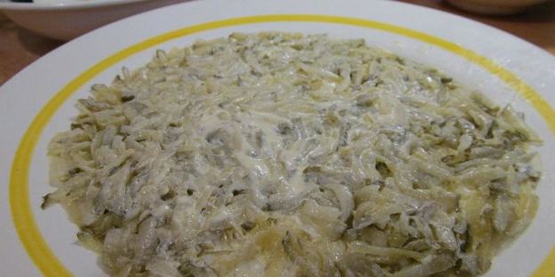 салат подсолнух с печенью трески