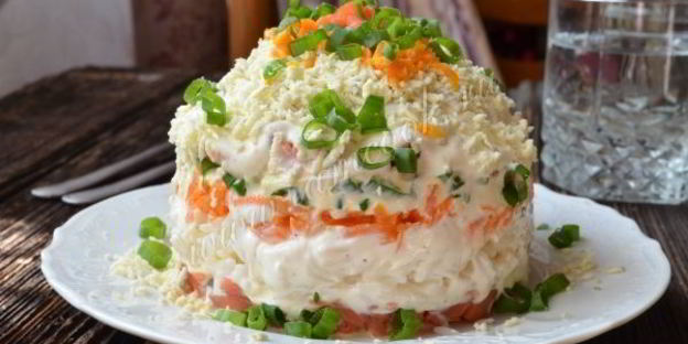 салат с горбушей и рисом