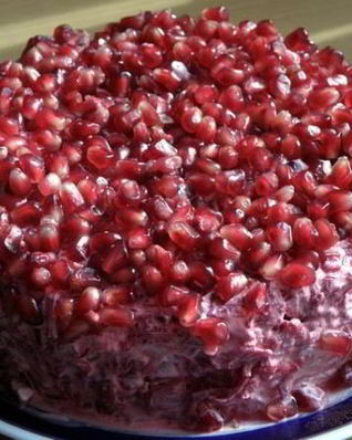 Салат с говядиной и гранатом