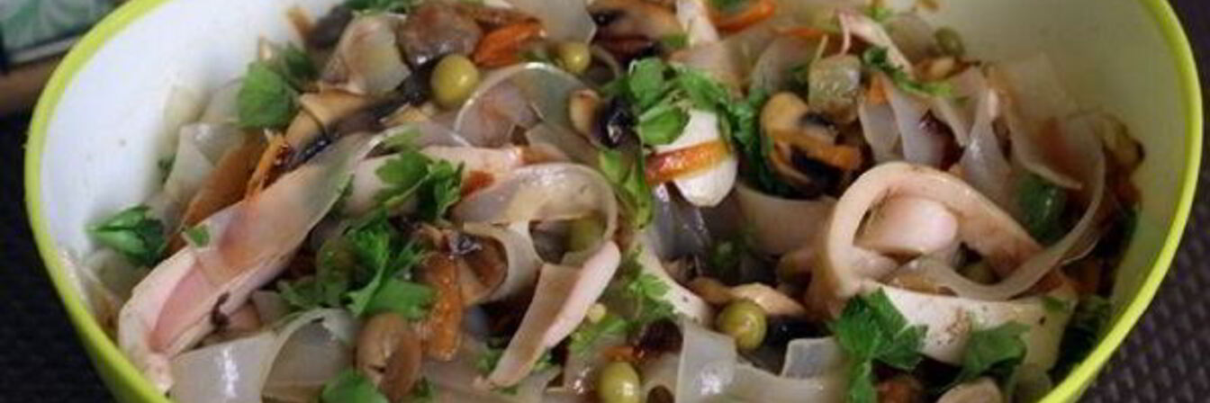 Салат с кальмарами и шампиньонами