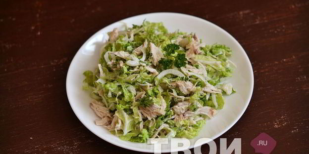 салат с капустой и курицей