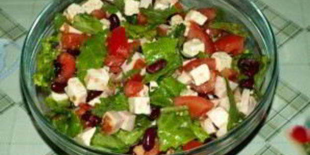 салат с копченой куриной грудкой