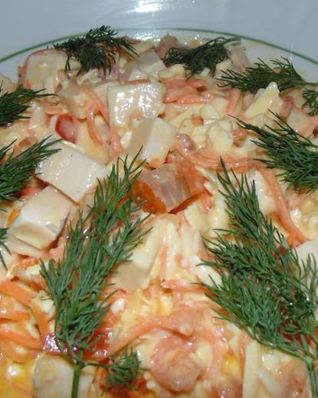Салат с копченой курицей и корейской морковью