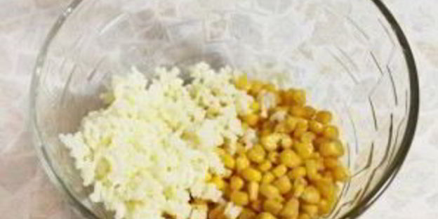 салат с крабовыми палочками и рисом