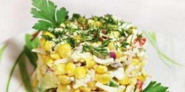 салат с крабовыми палочками и рисом