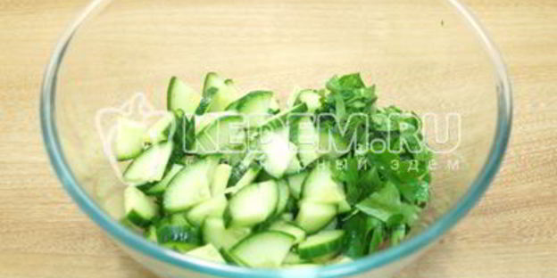 салат с курицей и огурцом