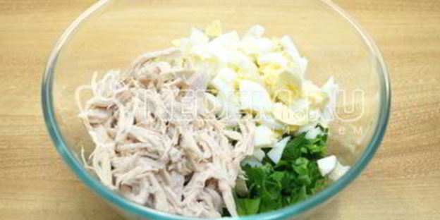 салат с курицей и огурцом