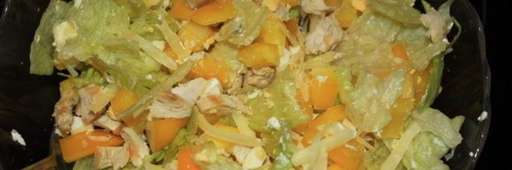 Салат с курицей, сладким перцем и сыром Филадельфия