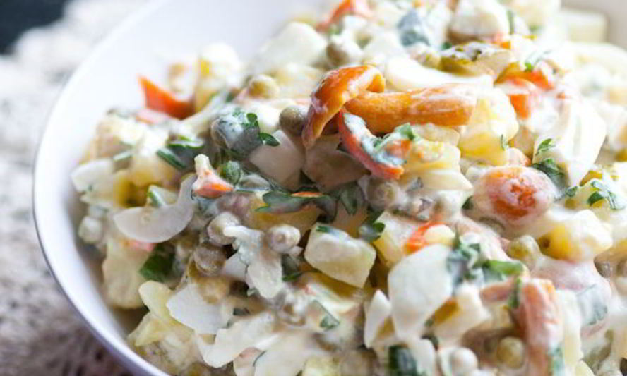 Рецепт салата с маринованными грибами