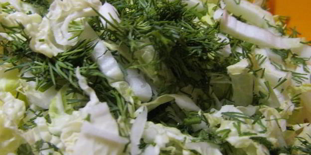 салат с пекинской капустой и гранатом витаминный