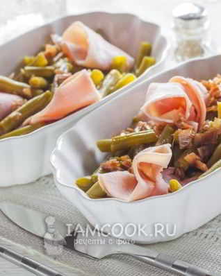 Салат с зеленой фасолью и ветчиной