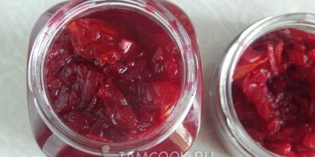 салат со свеклой, помидорами и луком на зиму