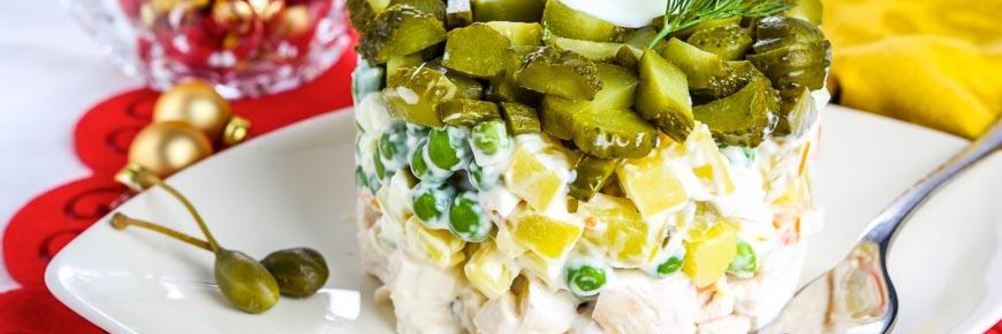 Слоеный салат с курицей