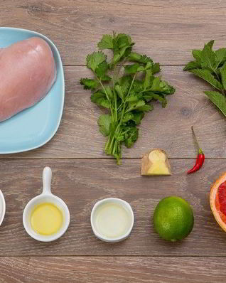 Тайский салат с курицей и грейпфрутом