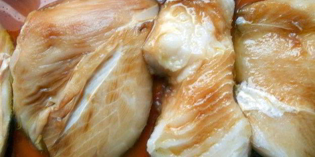 теплый салат с мясом акулы