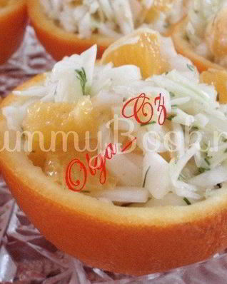 Витаминный салат в апельсине