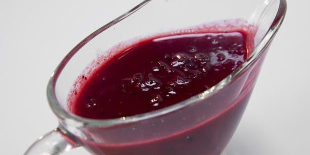 брусничный соус с можжевельником