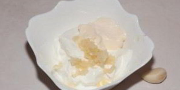 чесночно-сметанный соус