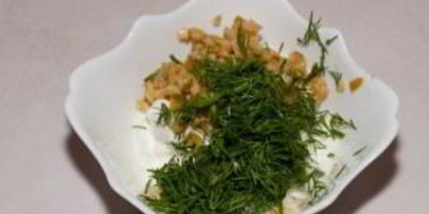 чесночно-сметанный соус