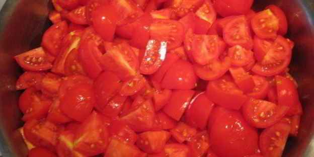 итальянский томатный соус с базиликом