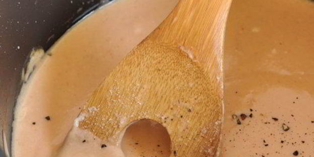 сметанный соус с томатной пастой