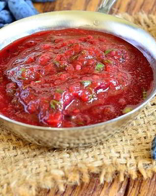 Соус из гриль-перца с жимолостью