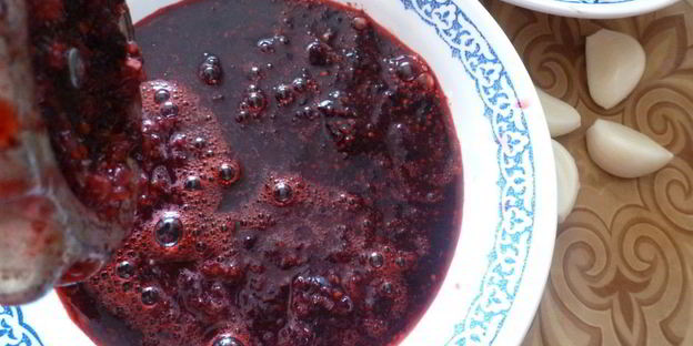 соус к мясу из жимолости