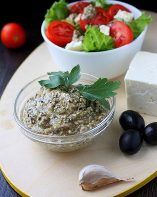 Соус с брынзой и маслинами