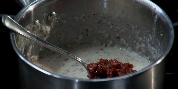 соус с фундуком и вялеными помидорами