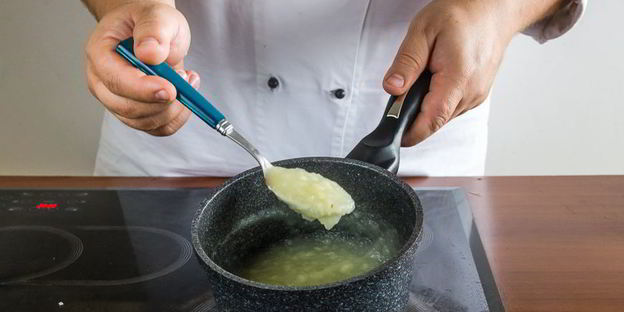 яблочный соус