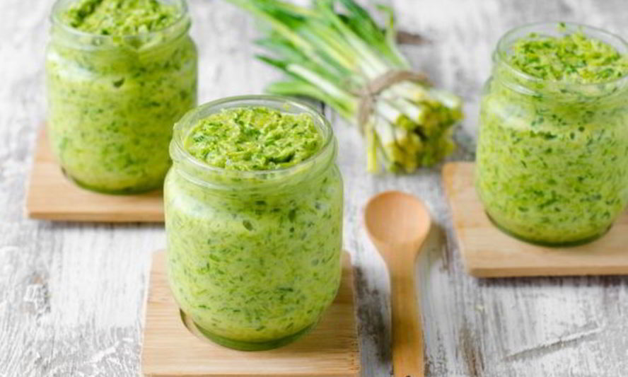 Рецепт зеленого франкфуртского соуса на сметане