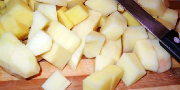 борщ постный с килькой и грушами