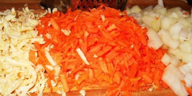 борщ постный с килькой и грушами