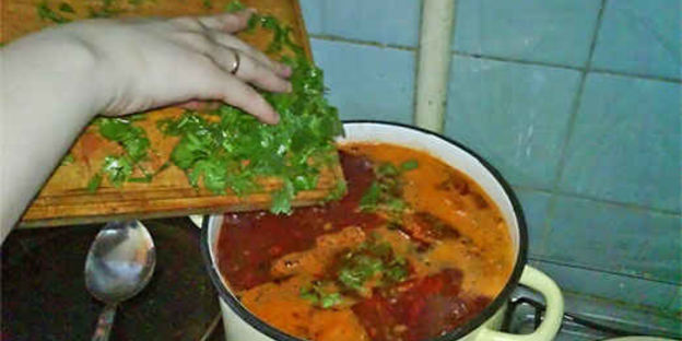 борщ с бычками и фасолью