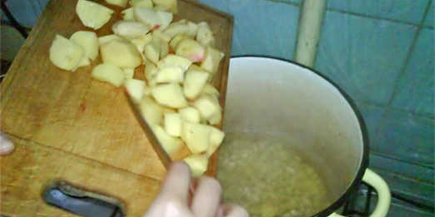 борщ с бычками и фасолью