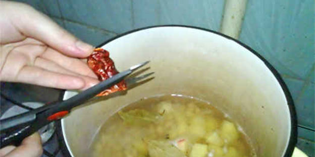 борщ с бычками и фасолью