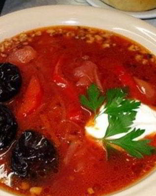 Борщ с черносливом вегетарианский