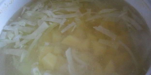 борщ с фасолью и яблоками