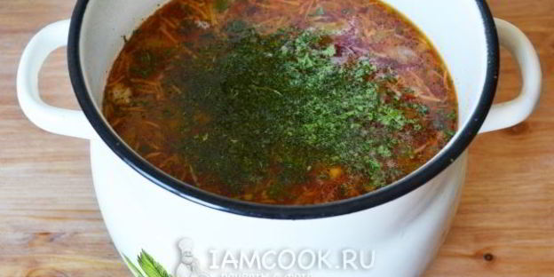 борщ с пампушками