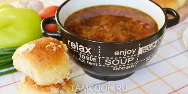 борщ с пампушками