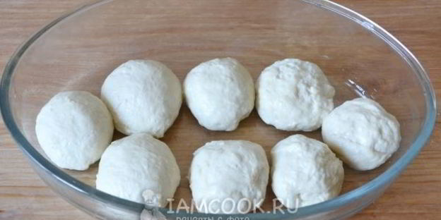 борщ с пампушками