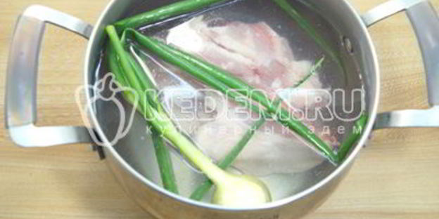 борщ со щавелем и овощами