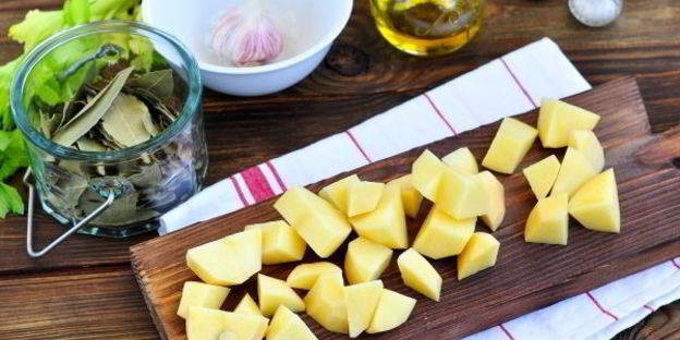 классический борщ с курицей